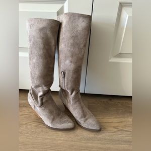 Oasis Society - Tall Grey Suede boots, block heel, women’s size 7